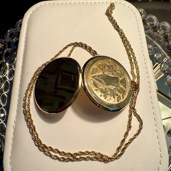 Vtg ~ JMF Gold Filled Locket - Picture 4 of 7